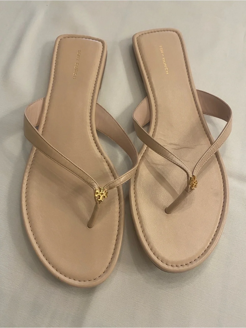 Women’s Tory Burch Beige Pink Nude Leather Flip Flop Thong Sandals NEW size 11
